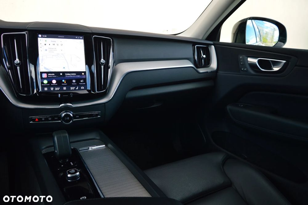 Volvo XC 60 T8 Plug-In Hybrid AWD Plus Dark - 23