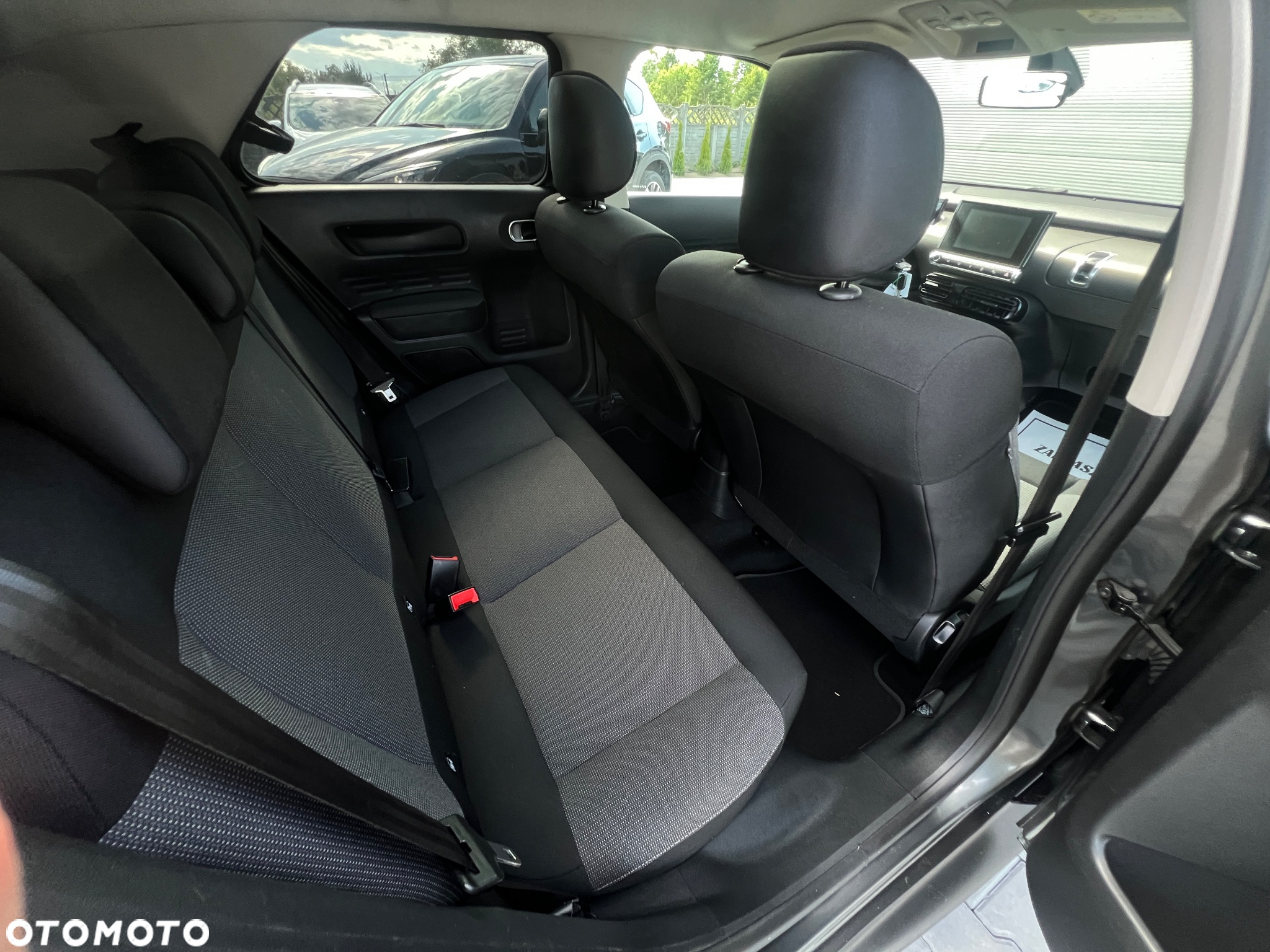 Citroën C4 Cactus 1.2 PureTech Shine Edition S&S - 28