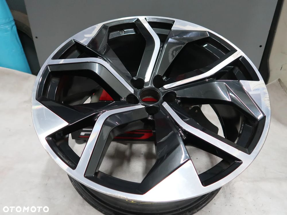 W041 Felga Aluminiowa Audi RSQ8  4M8601025AG - 2