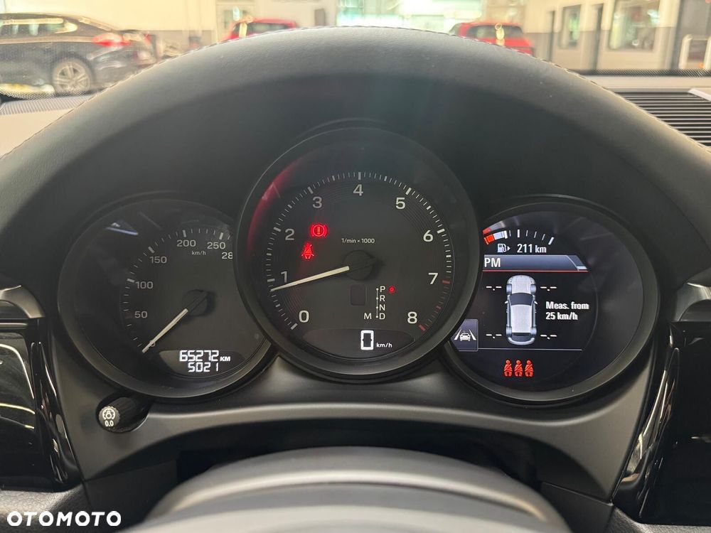 Porsche Macan Standard - 16