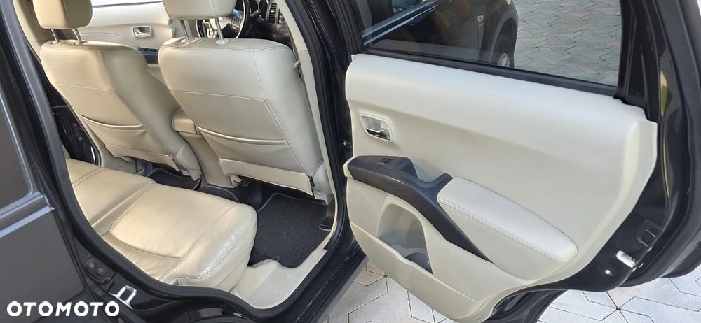 Mitsubishi Outlander 2.2 DI-D 4WD Instyle - 8