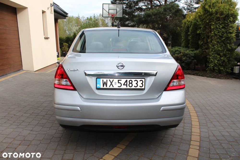 Nissan Tiida 1.6 Acenta - 2