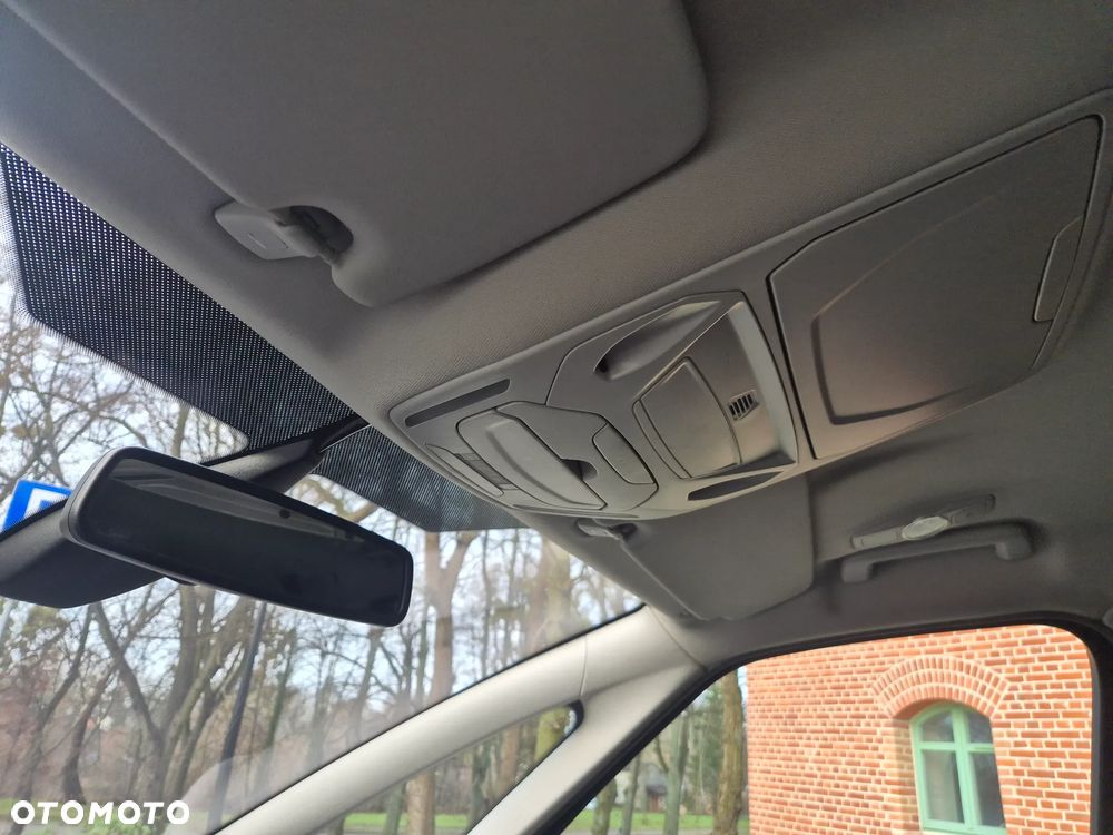 Ford S-Max 2.0 TDCi DPF Titanium - 28