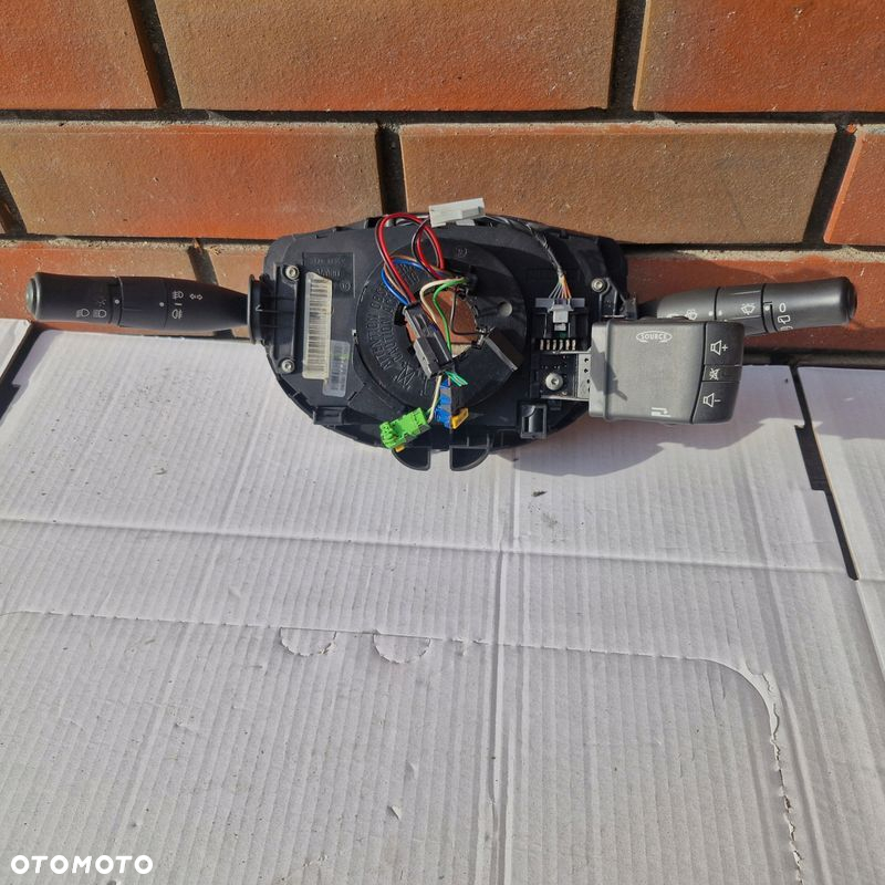 Renault Megane II 2 02-09 PRZEŁACZNIK ŚWIATEŁ ZESPOLONY KIEROWNICY 61835909 - 2