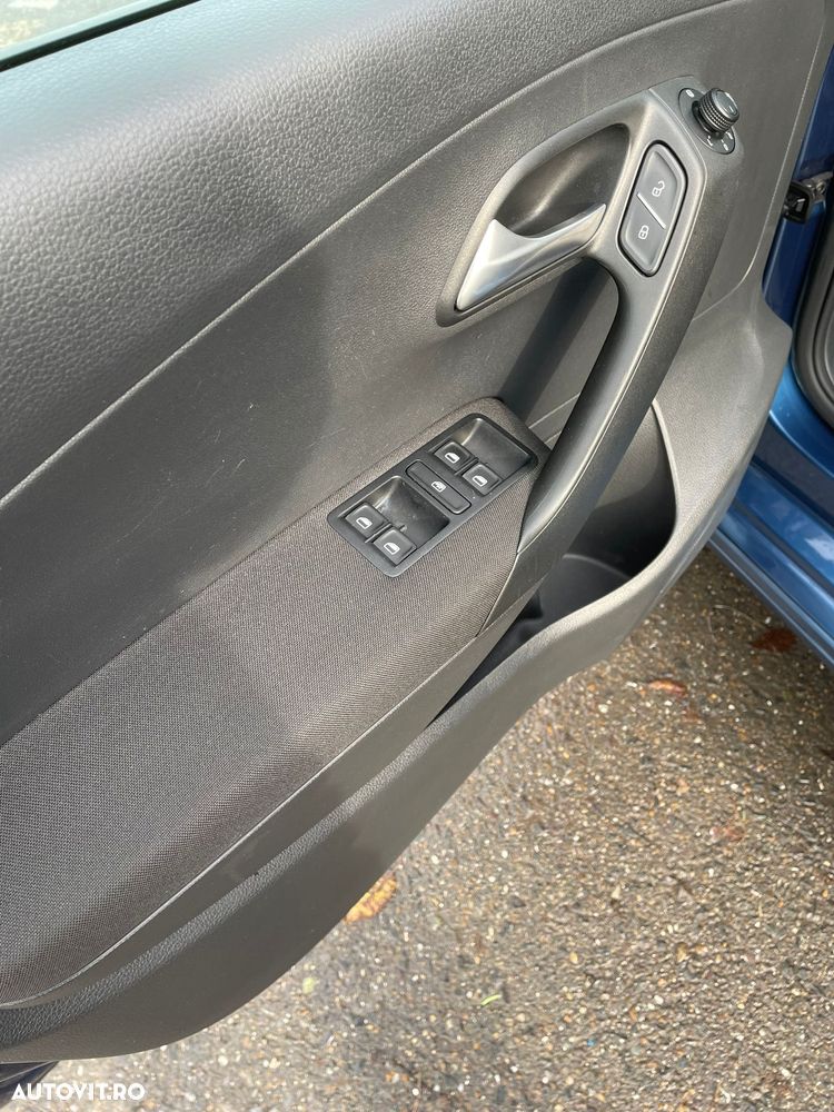 Volkswagen Polo 1.4 TDI (Blue Motion Technology) Highline - 13