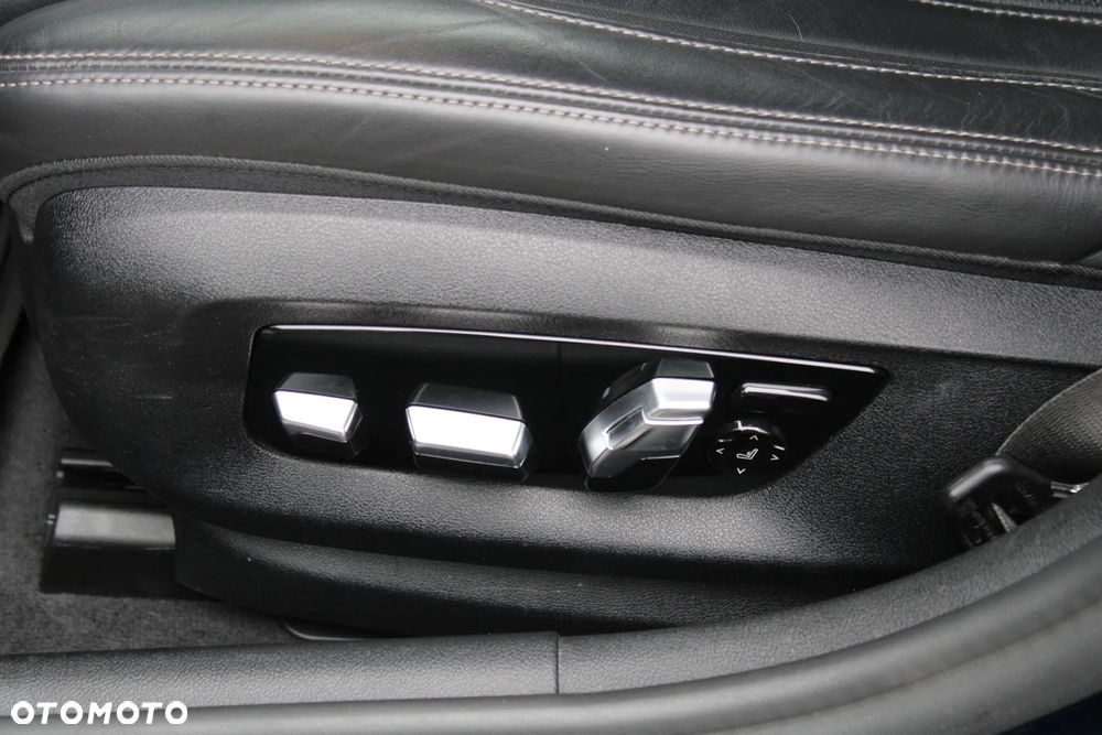 BMW Seria 5 540i xDrive mHEV M Sport sport - 16