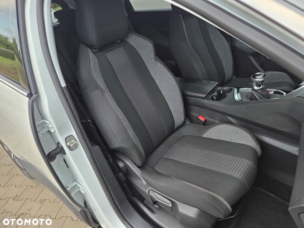 Peugeot 5008 BlueHDi 120 Active - 34