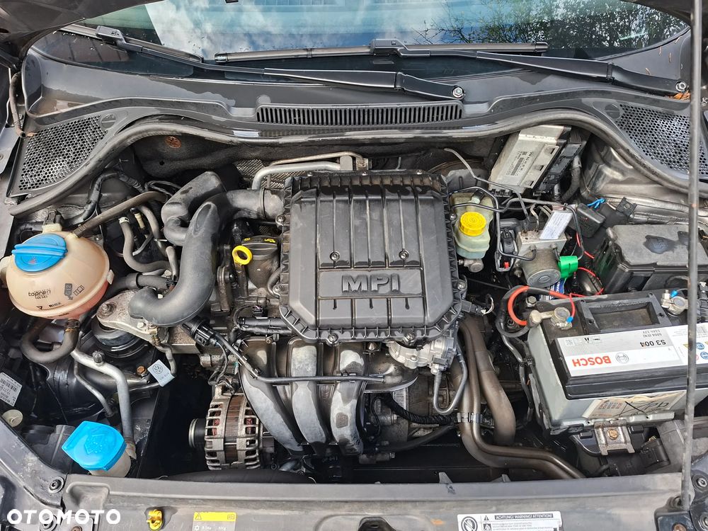 Volkswagen Polo - 8