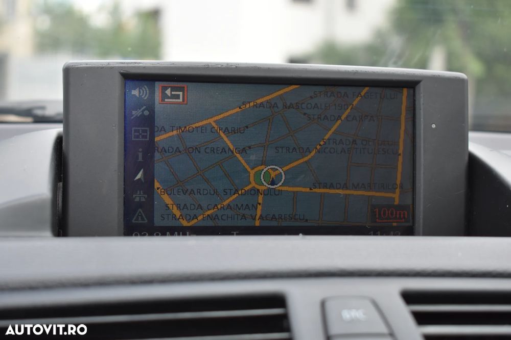 BMW Seria 1 123d - 35