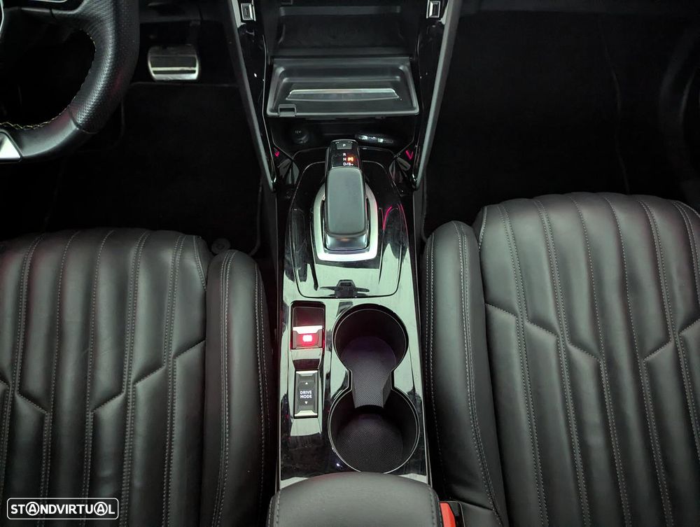 Peugeot e-2008 GT - 10