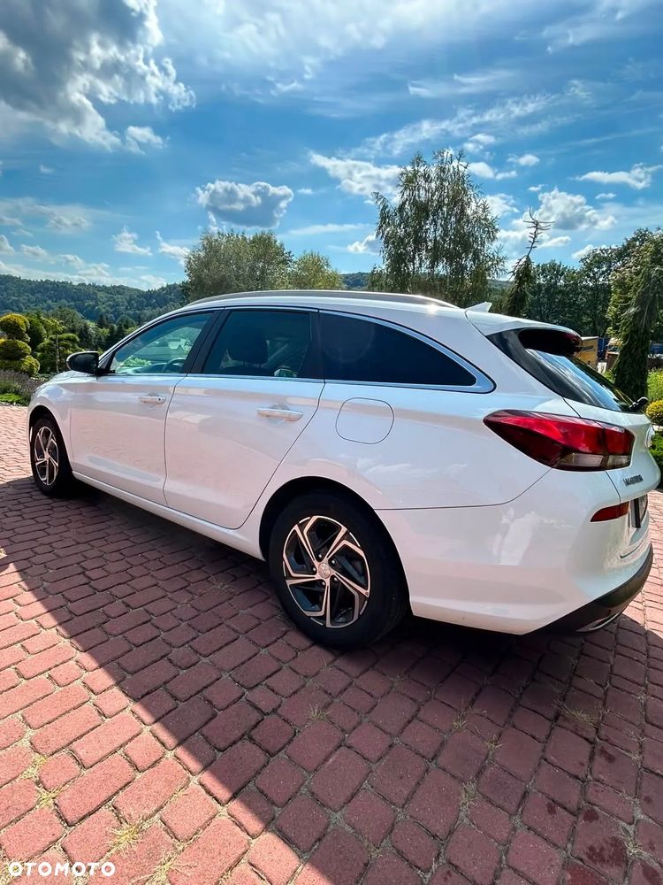 Hyundai i30 1.6 D Comfort DCT - 10
