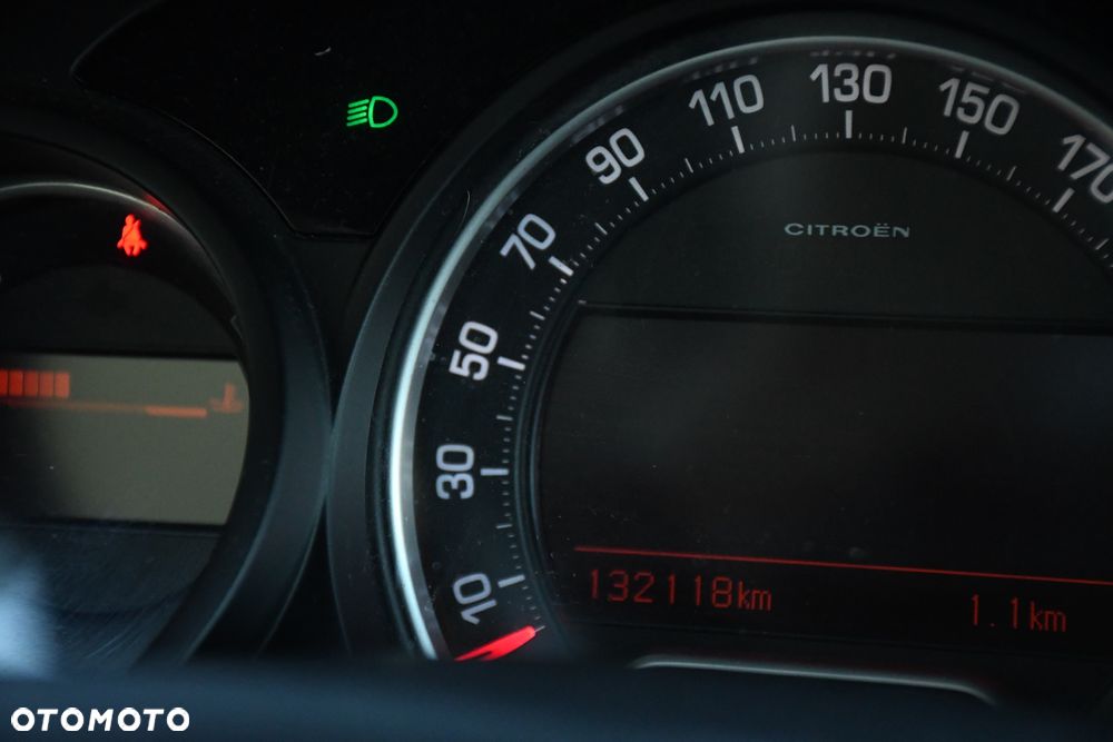 Citroën C5 1.6 HDi Attraction - 18