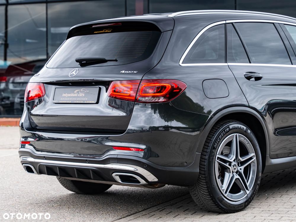 Mercedes-Benz GLC 200 4Matic 9G-TRONIC AMG Line Plus - 14