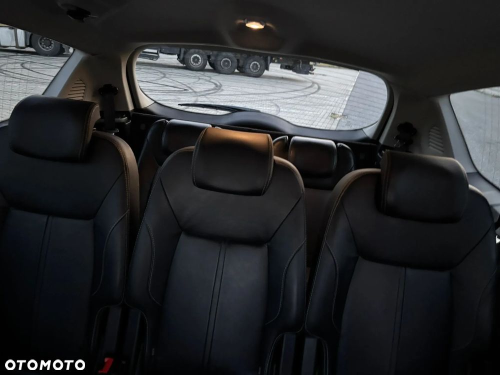 Ford S-Max 2.0 TDCi DPF Titanium - 24