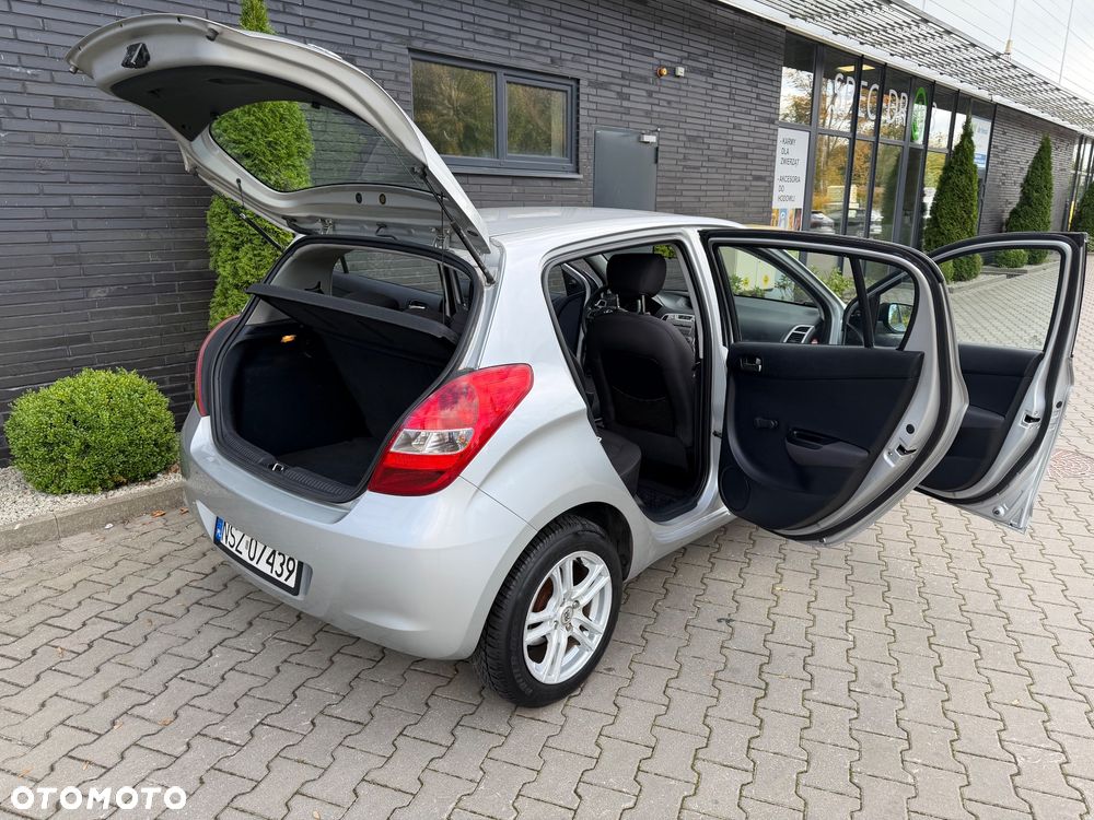 Hyundai i20 - 12