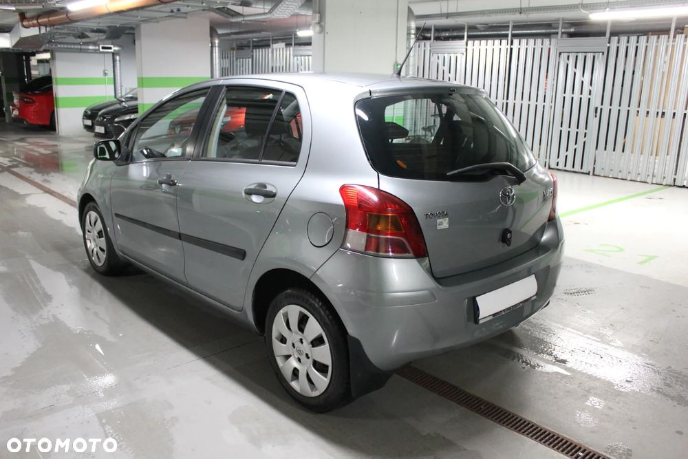 Toyota Yaris - 2