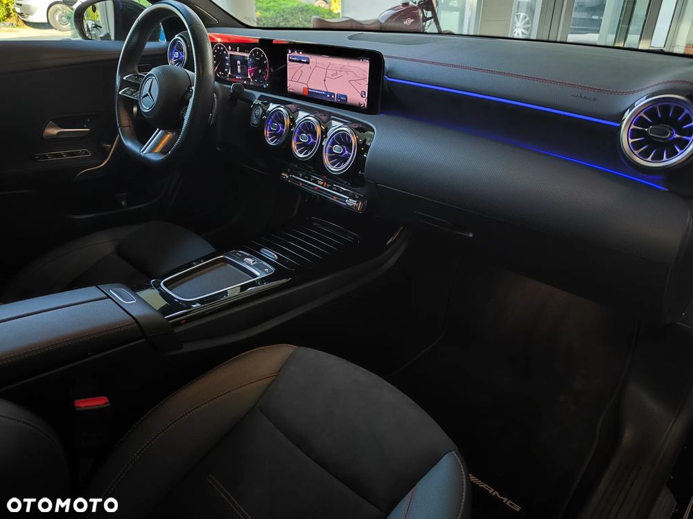 Mercedes-Benz CLA 200 AMG Line 7G-DCT - 12