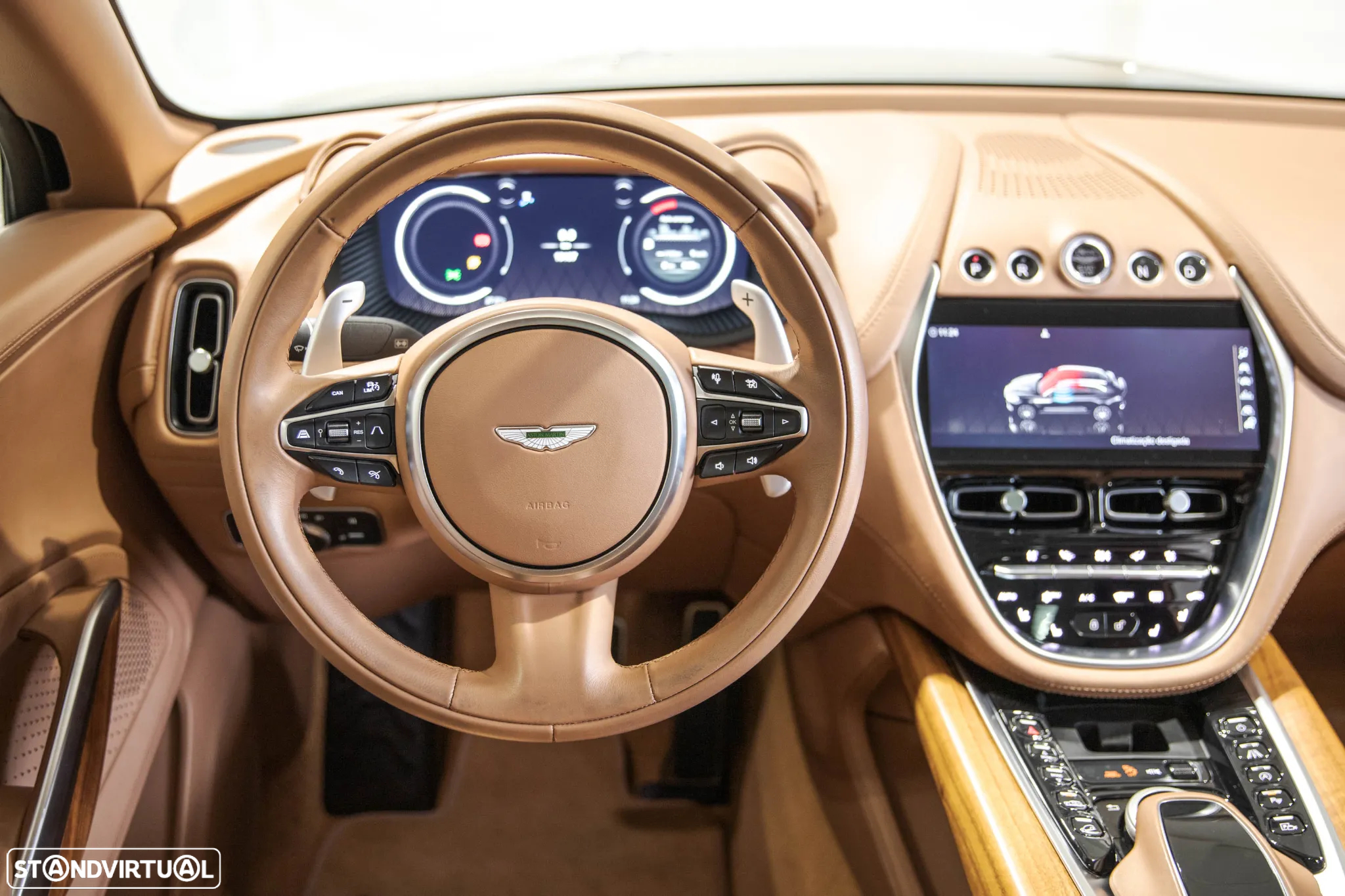 Aston Martin DBX Standard - 20