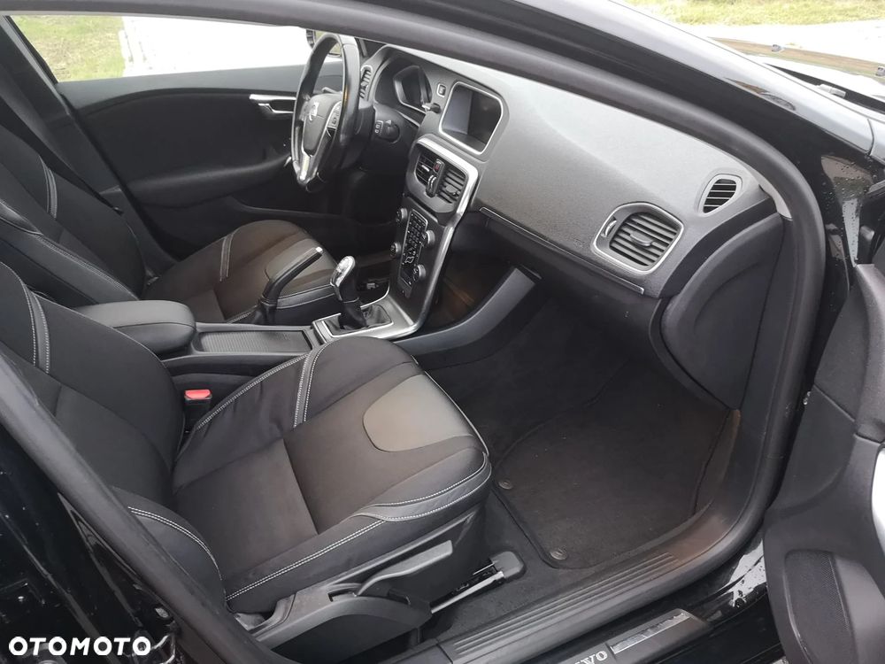 Volvo V40 T3 Momentum - 5