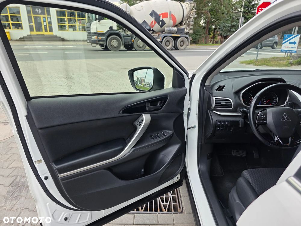 Mitsubishi Eclipse Cross 1.5 T-MIVEC CVT 2WD Spirit - 10