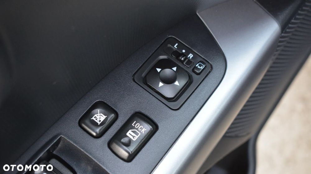 Mitsubishi Outlander - 29