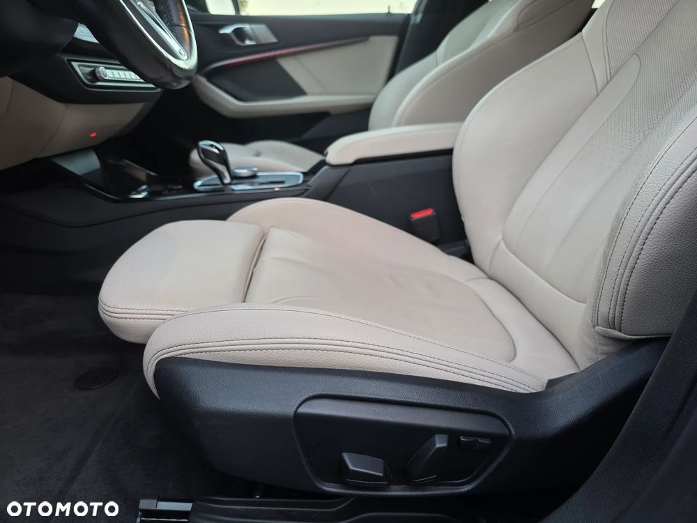 BMW Seria 2 218d M Sport sport - 11
