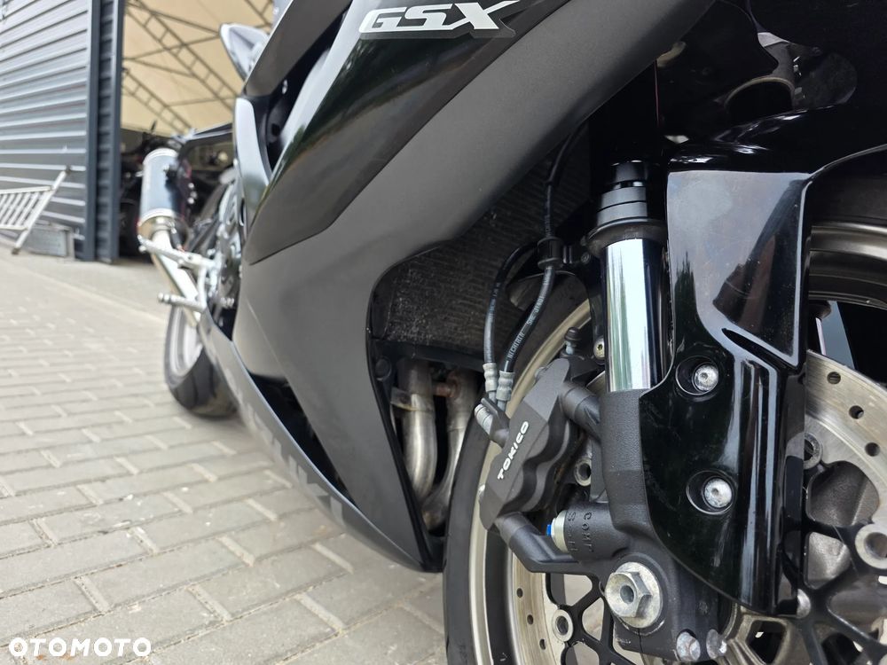 Suzuki GSX-R - 19
