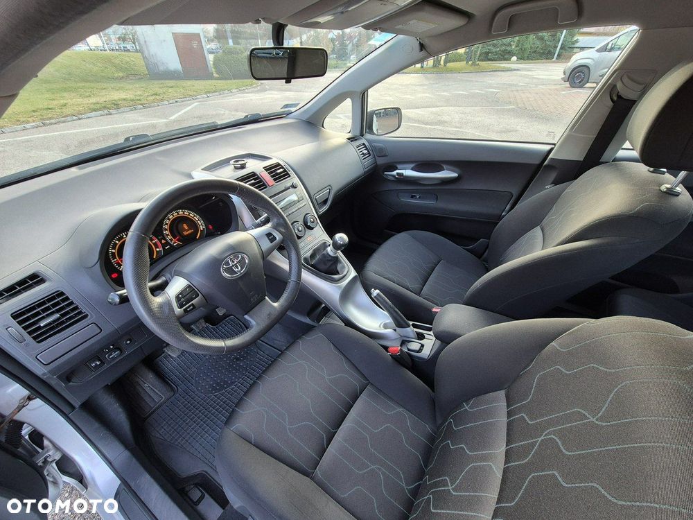 Toyota Auris 1.6 Comfort - 6