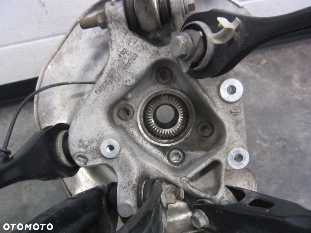 BMW X3 X4 G01 6871029 ZWROTNICA TYLNA LEWA TYŁ 33306871027 WAHACZE KOMPLET - 6