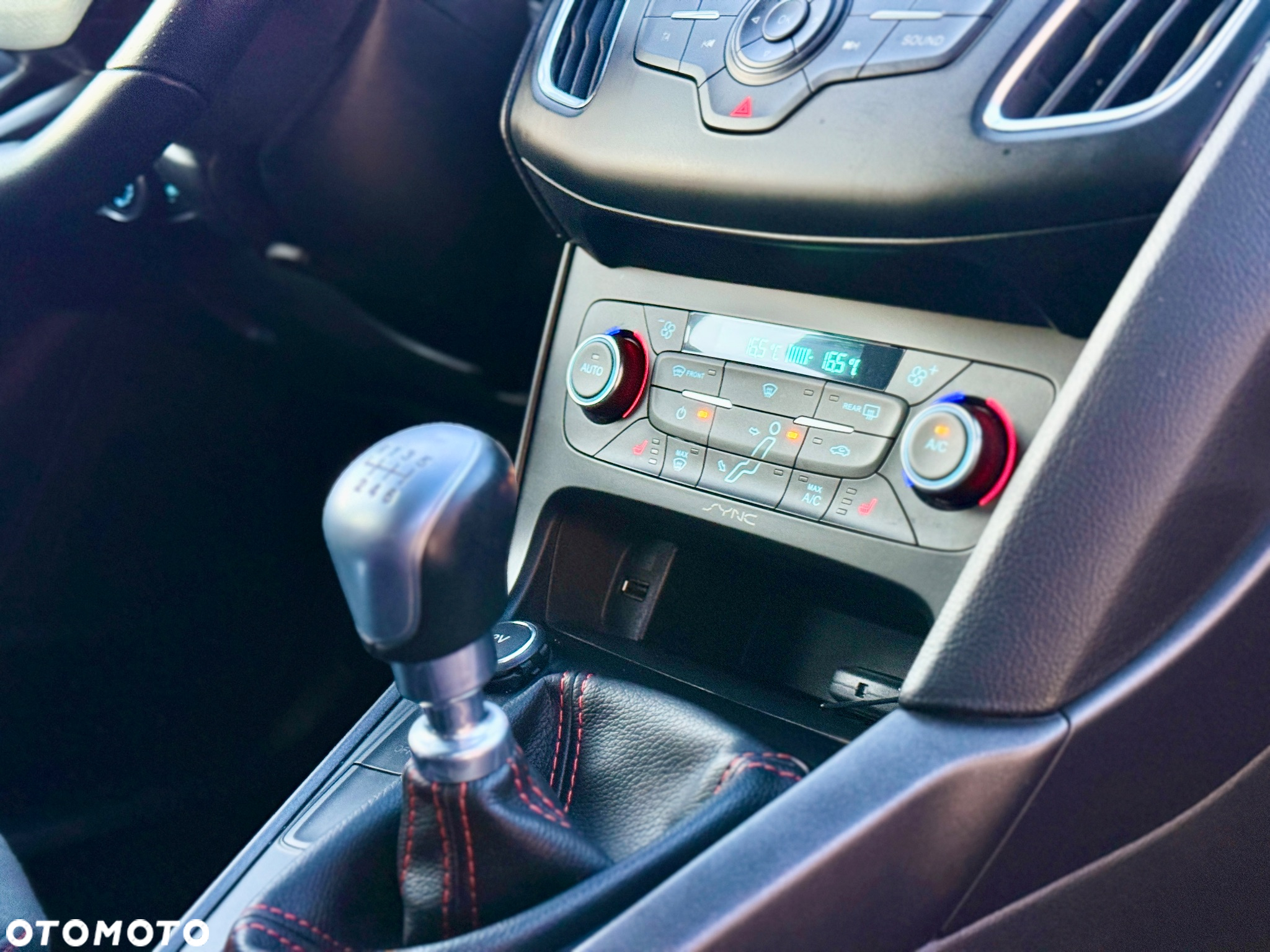 Ford Focus 1.5 EcoBoost Start-Stopp-System ST-Line - 21