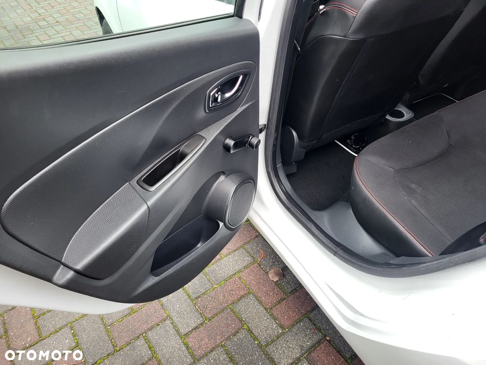 Renault Clio 1.2 16V 75 LIMITED - 22