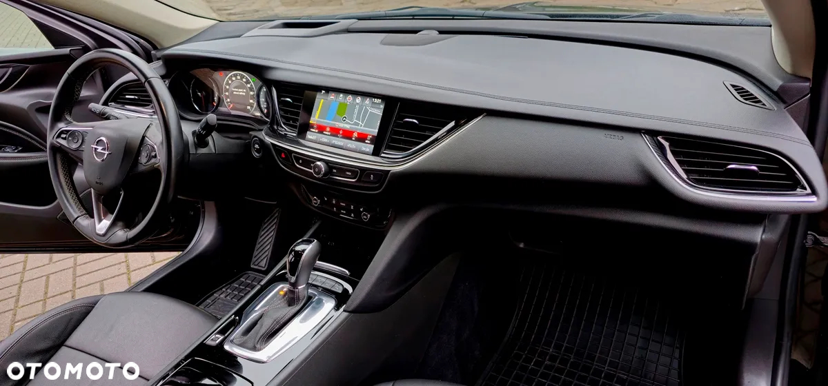 Opel Insignia - 17