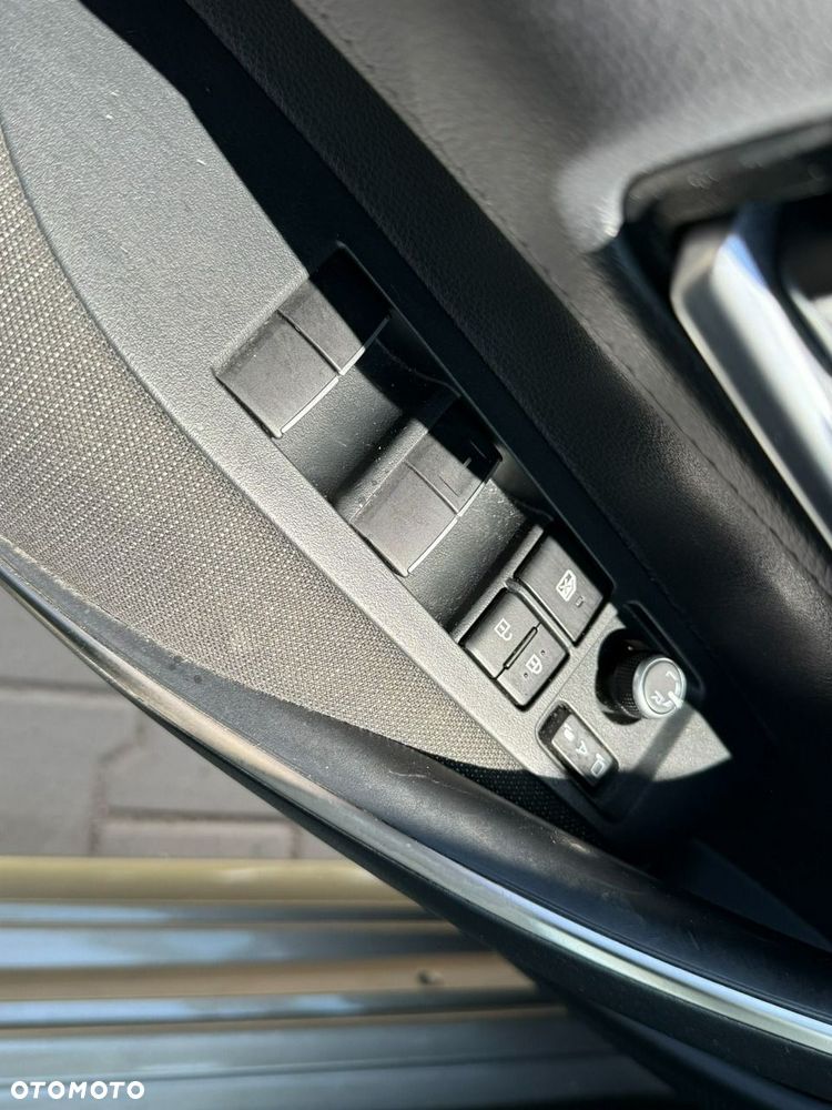 Toyota Corolla 2.0 Hybrid Comfort - 14