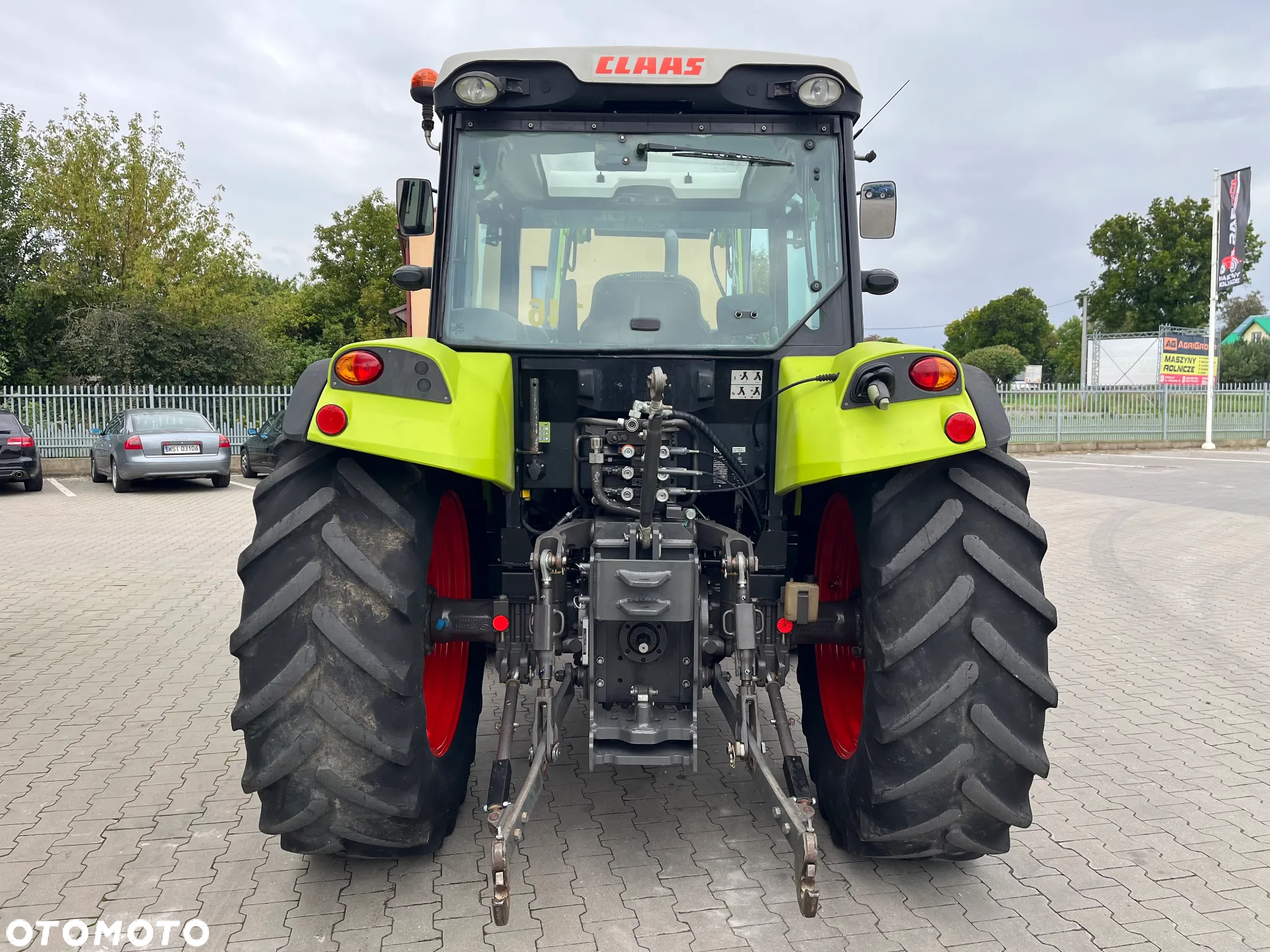 Claas Axos 330 - 6