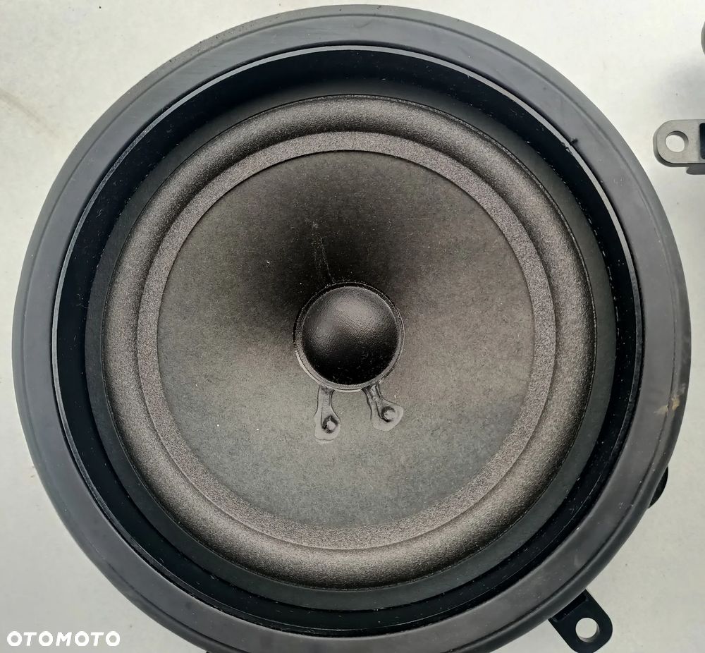 NAGŁOŚNIENIE BOSE -4X GŁOŚNIK ,WZMACNIACZ ,KRATKI -AUDI A3/8P - 7