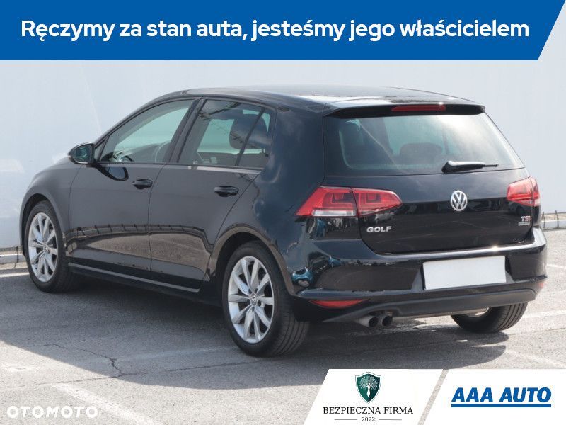 Volkswagen Golf - 6