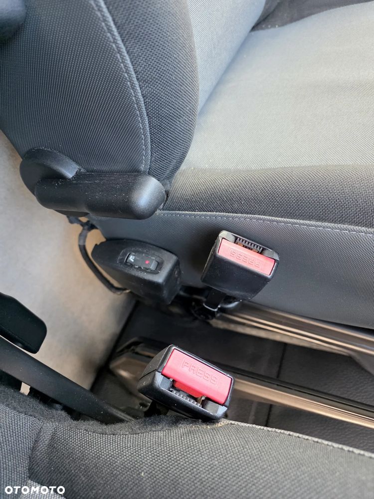 Renault RENAULT MASTER 2,3 DCI 135 KONNY ŚREDNIAK WYSOKI ZABUDOWA WARSZTATOWA KLIMA - 25