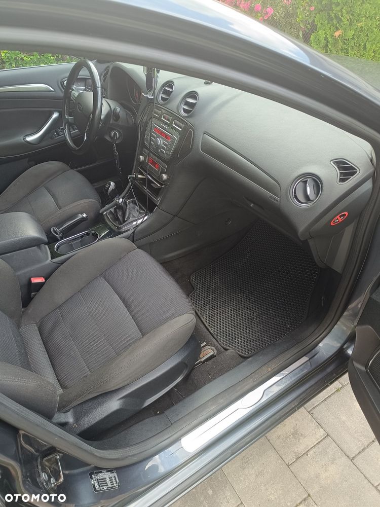 Ford Mondeo - 4