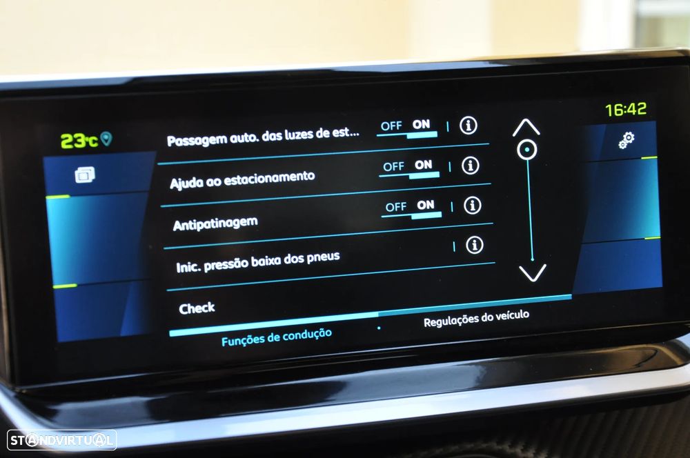 Peugeot e-2008 50 kWh GT Pack - 44
