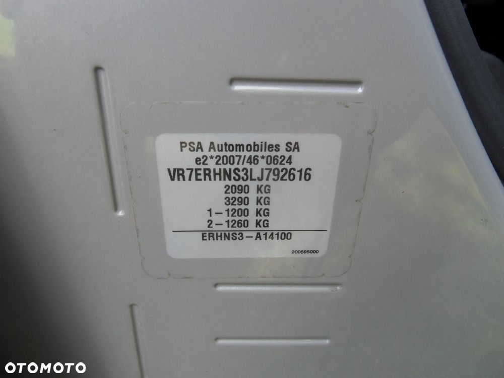 Citroën Berlingo M PureTech 130 EAT8 SHINE - 18