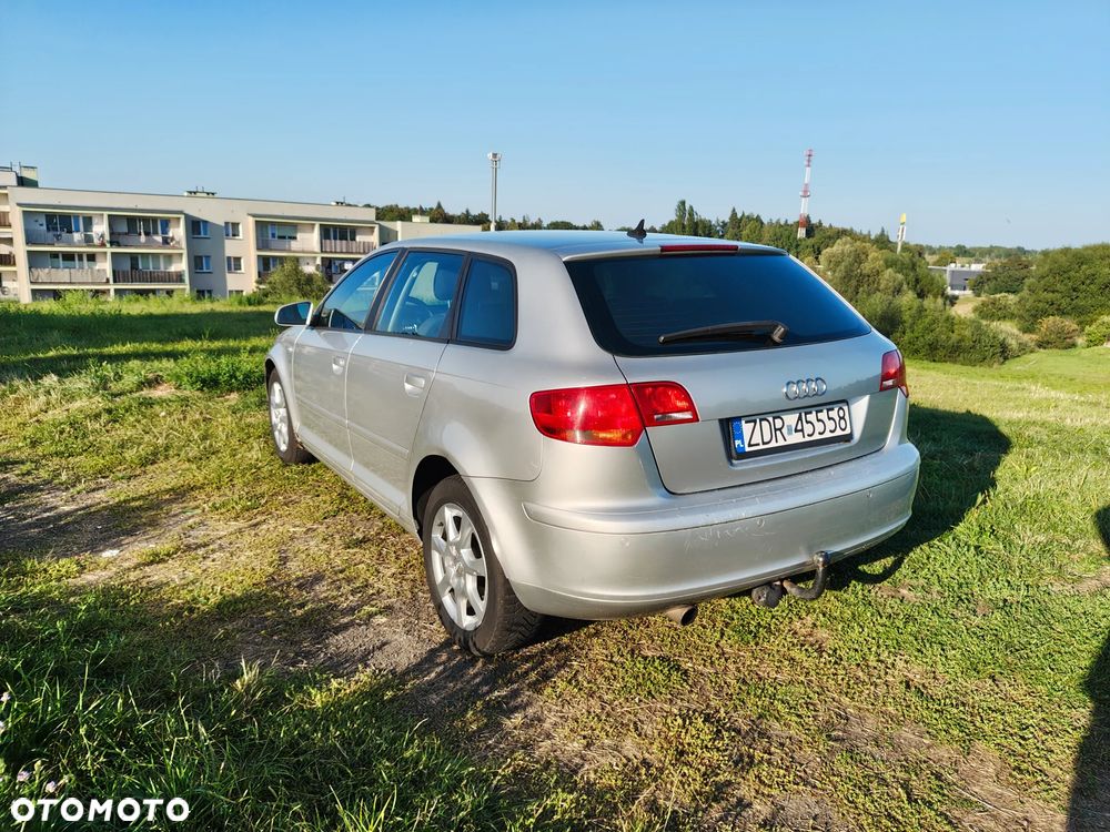 Audi A3 Sportback 1.6 Ambiente - 3