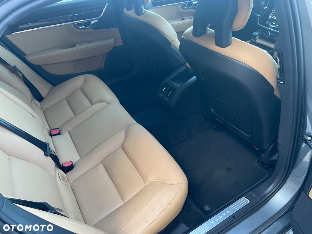Volvo S90 T5 Geartronic Momentum - 17
