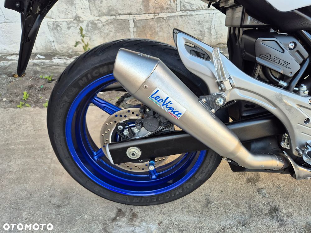 Suzuki Gladius - 5