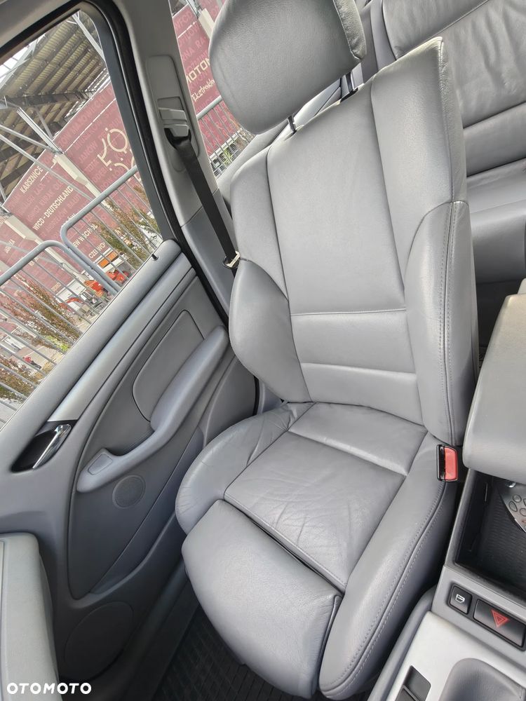 BMW Seria 3 325i - 27