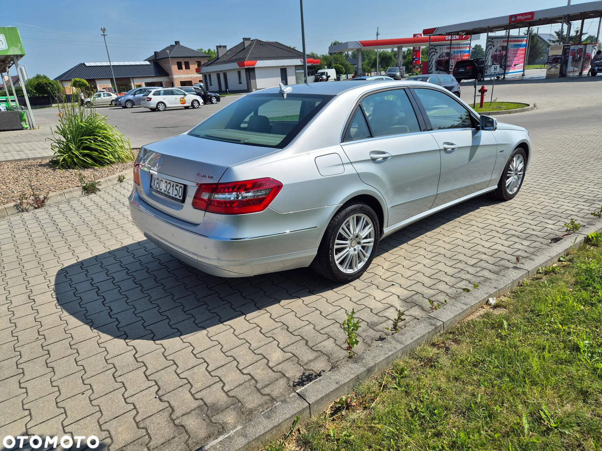 Mercedes-Benz Klasa E 250 CDI 4-Matic BlueEff Avantgarde - 4