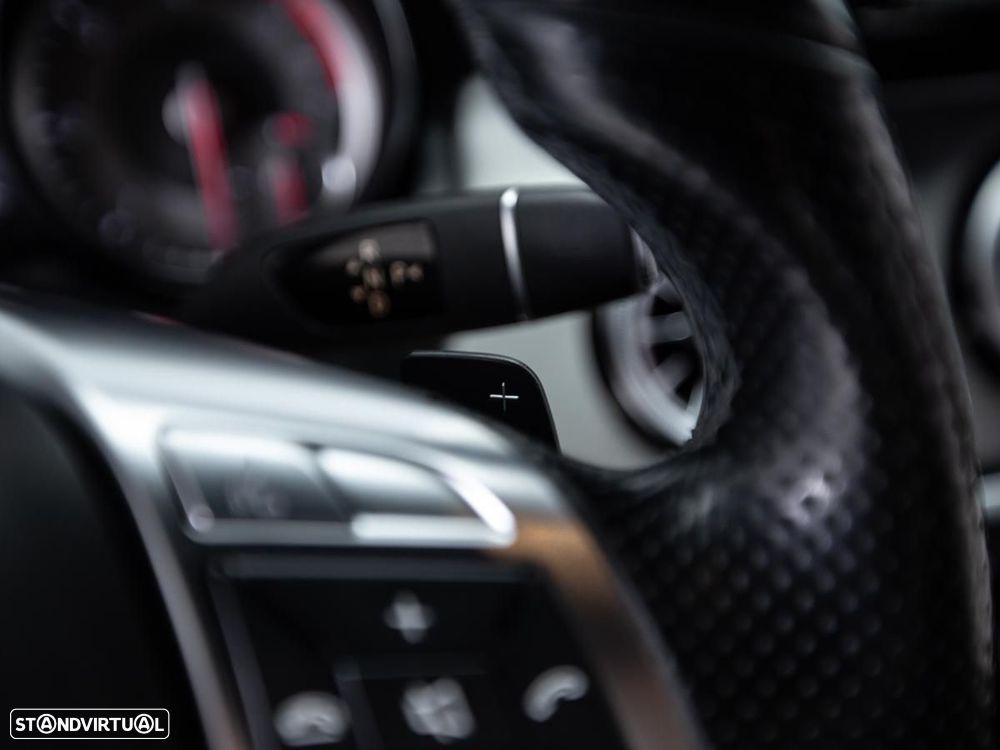 Mercedes-Benz CLA 220 — fotografia 18