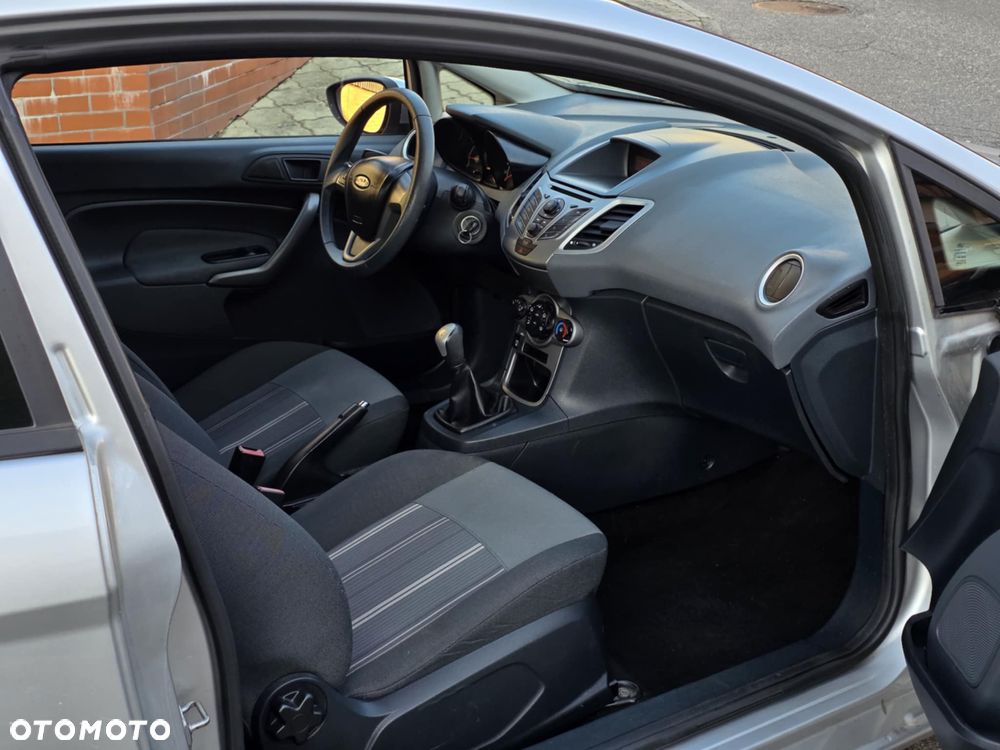 Ford Fiesta 1.25 Celebration - 20