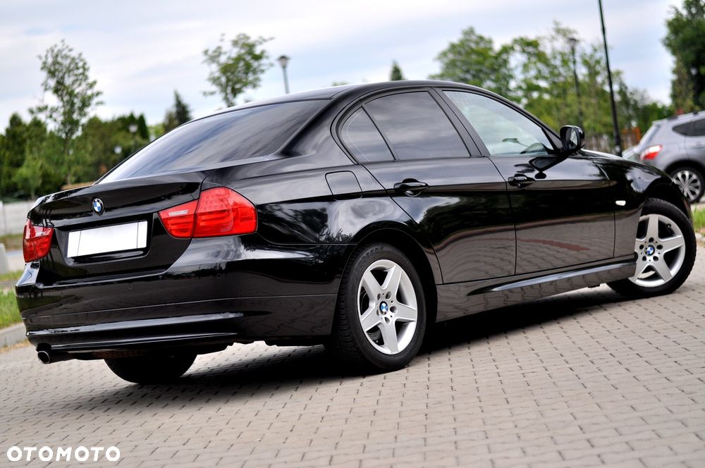 BMW Seria 3 318i Edition Exclusive - 11