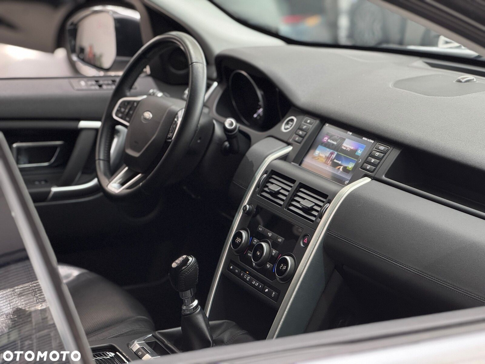 Land Rover Discovery Sport 2.0 TD4 SE - 36