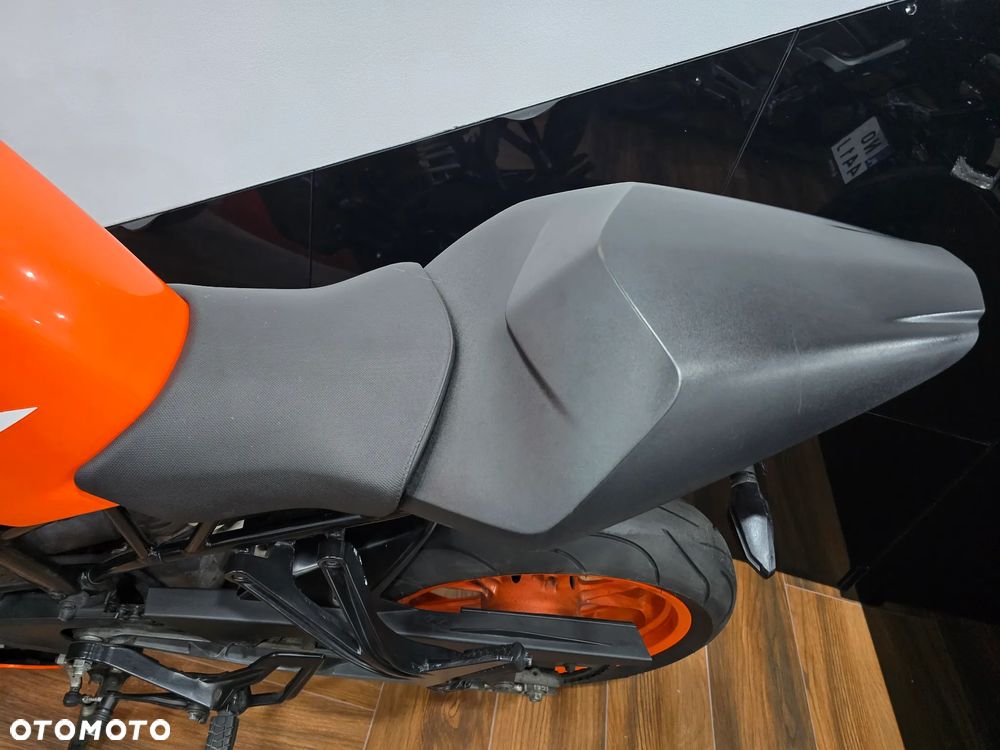 KTM RC 125 - 20